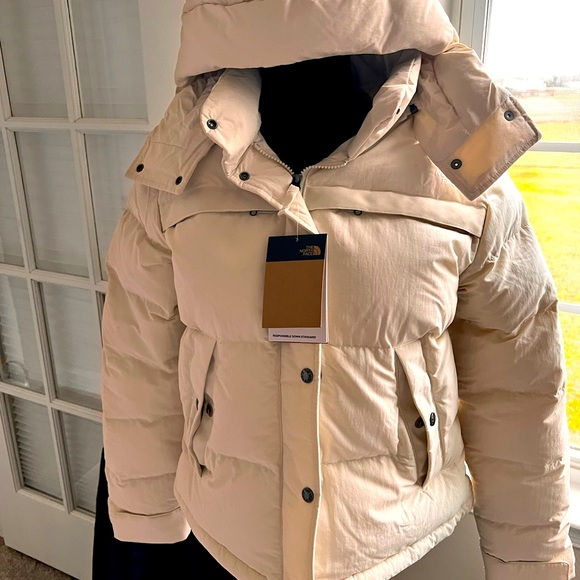 NWT The North Face - Vintage White Puffer - Picture 1 of 5